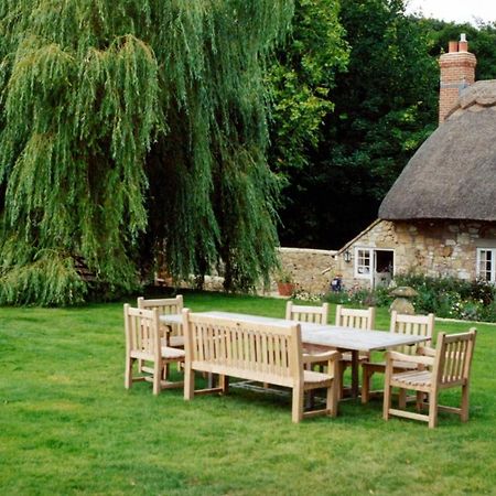 Afton Thatch: Beautiful Thatched Family Cottage Freshwater Exteriör bild